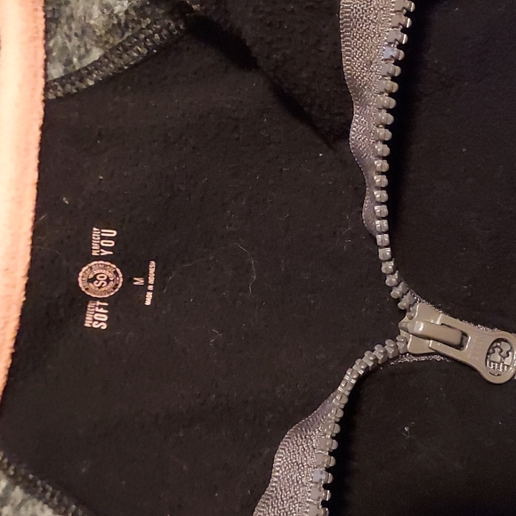 SO collared Sweatshirt with thumbholes and pockets - Picture 4 of 7